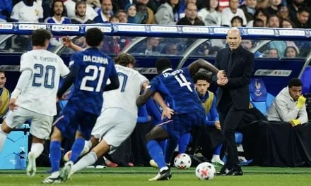 PhápMichael Olise lập siêu phẩm, nhưng Pháp chỉ hòa Italy 1-1